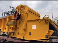 سنگ شکن جامع چوبی بزرگ آماده کار است